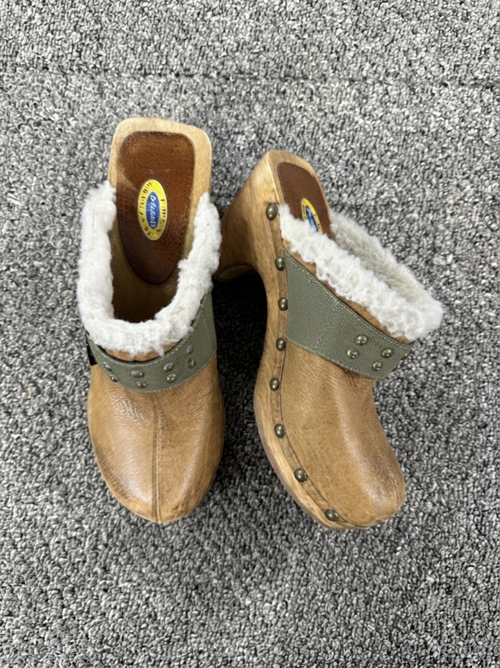 Dr. Scholl's Tan Leather & Olive Strap Shearling Clog Mules